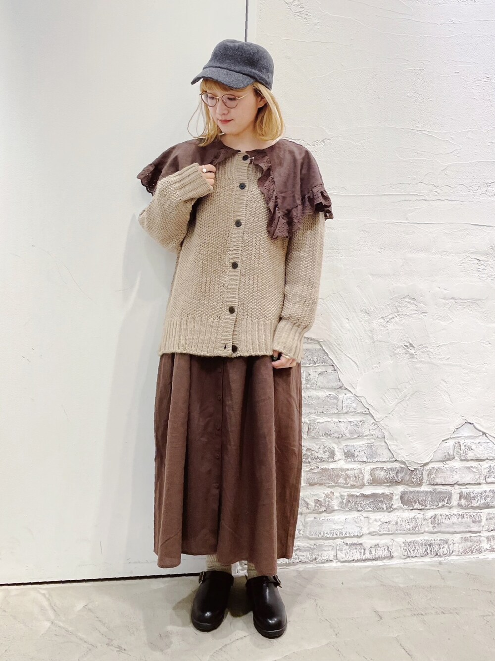 「キャップ、ニットカーディガン、SM2、大人ガーリー、サマンサ モスモス(Samansa Mos2)、秋コーデ、ビッグカラー」｜「Samansa Mos2のレザーベルトウールキャップ（キャップ、グレー系）」を使った、ささき｟名古屋/イオンモール大高｠さん（レディース・152cm）の秋コーディネートの1枚目の写真
