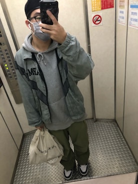 「VINTAGE（ヴィンテージ）のアイテム（その他パンツ、グリーン系）」を使った、Yu Shan Shenさん（メンズ・173cm）の冬コーディネート