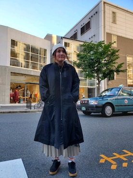「秋トレンド2021」｜「アイテム（ダウンジャケット/コート）」を使った、AYNさん（レディース・157cm）の秋コーディネート