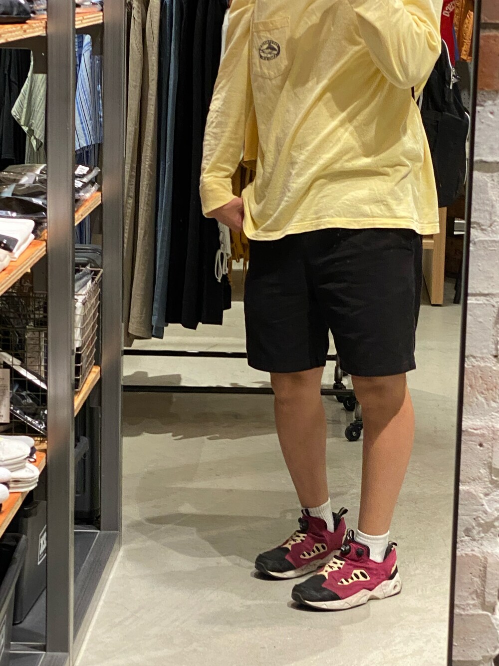 「リラックススタイル、休日スタイル、ストリート、古着、フォロー、イイネ、お気に入り登録お願いします♡、おしゃれさんと繋がりたい」｜「GUのアイテム（その他パンツ、ブラック系）」を使った、ちぇるさん（メンズ・180cm）の夏コーディネートの1枚目の写真