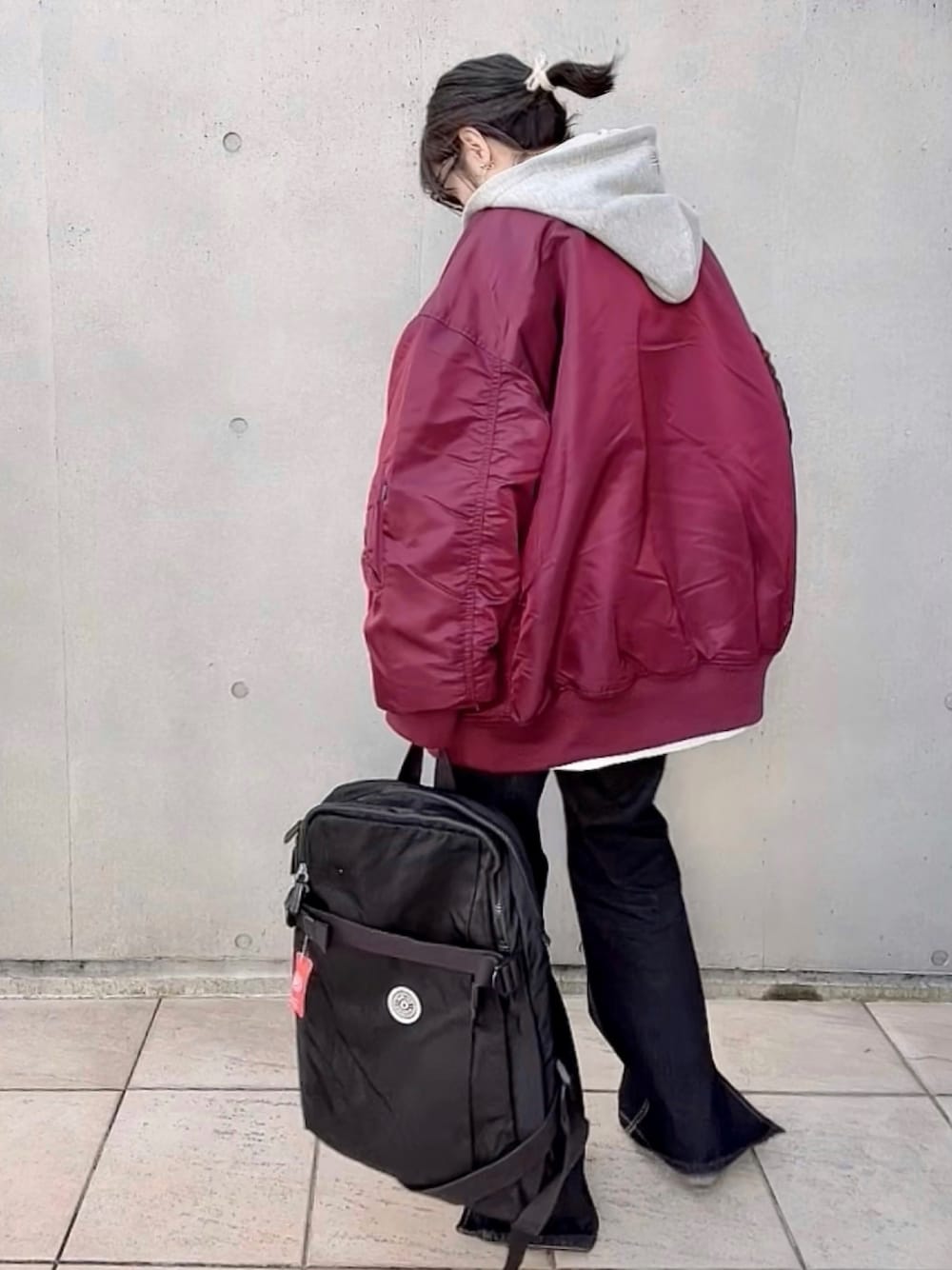 「MA-1、alpha、alphaindustries、ゆるコーデ、ゆるだほ」｜「ALPHAの【ユニセックス対応】MA-1 NATUS NEO スーパービッグミリタリージャケット（MA-1、レッド系）」を使った、なな☺︎さん（レディース・155cm）の冬コーディネートの1枚目の写真