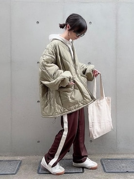 「アイテム（パーカー）」を使った、なな☺︎さん（レディース・155cm）の秋コーディネート