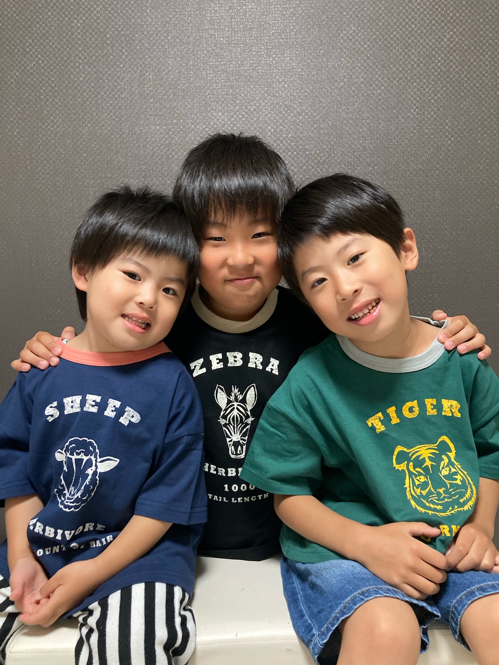 「きょうだいコーデ、きょうだいリンク、プチプラ、ロゴT」｜「antiquaの愛らしさ倍増！アニマルイラストTシャツ（Tシャツ/カットソー、その他）」を使った、S♡K♡K♡さん（キッズ・90cm）の春コーディネートの1枚目の写真