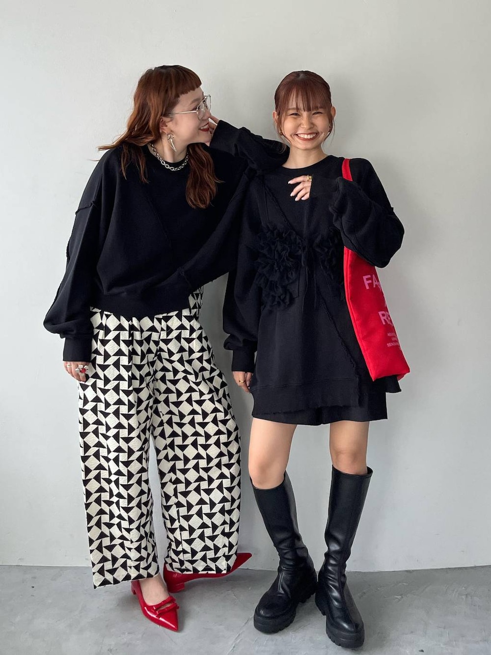 「着痩せ・細見え、個性派、着痩せ、カジュアル、若見え、LOWRYS FARM」｜「LOWRYS FARMのダブルリボンシューズ　 133045（パンプス、レッド系）」を使った、サトムラさん（レディース・164cm）の夏コーディネートの1枚目の写真