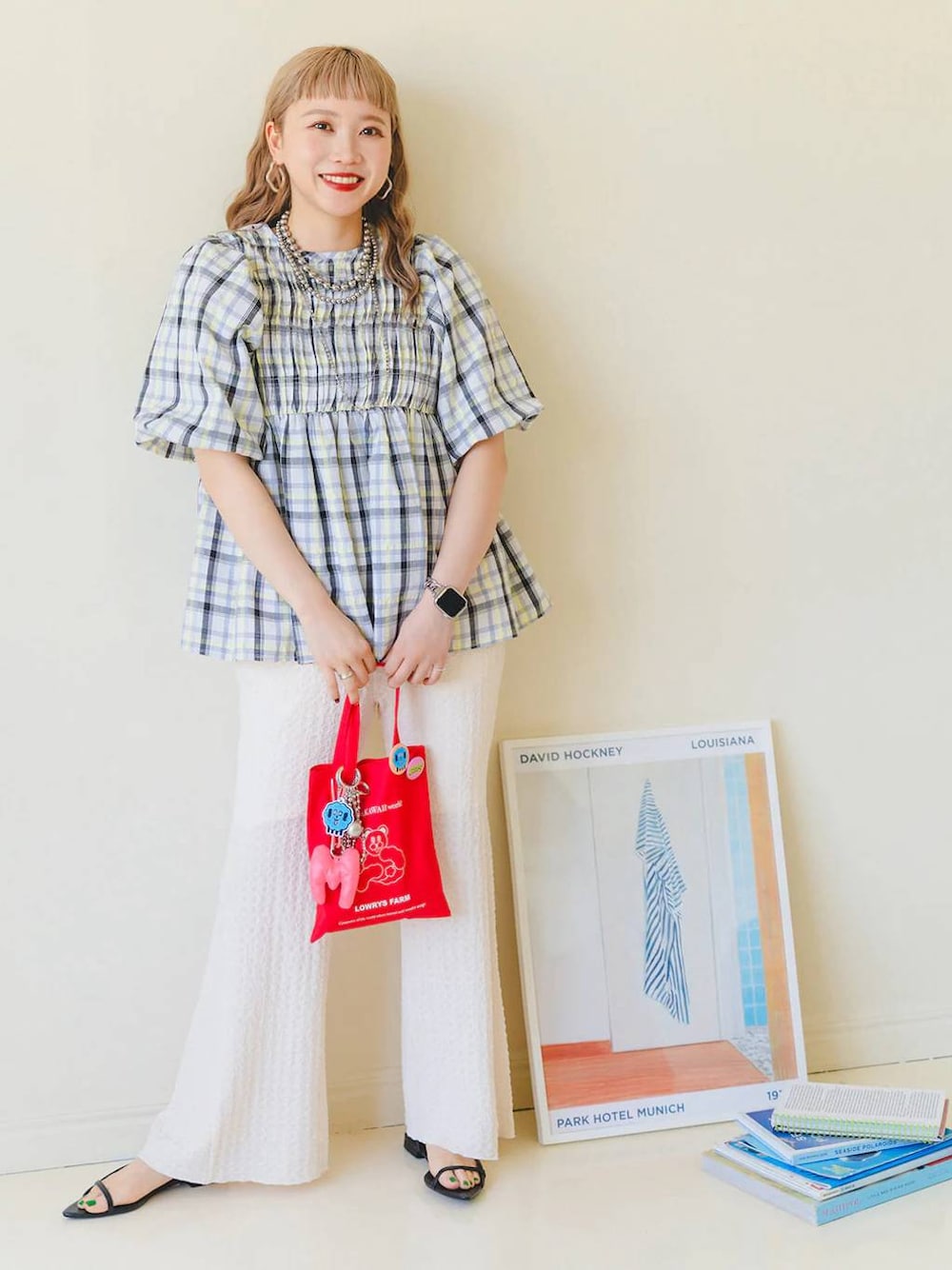「着痩せ・細見え、若見え、個性派、着痩せ、カジュアル、LOWRYS FARM」｜「LOWRYS FARMのポインテッドナローサンダル  287486（サンダル、ブラック系）」を使った、サトムラさん（レディース・164cm）の春コーディネートの1枚目の写真