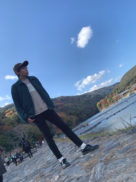 「JUNRED（ジュンレッド）のアイテム（スウェット）」を使った、ロテンブロ　小島しょーへいさん（メンズ・179cm）の秋コーディネート