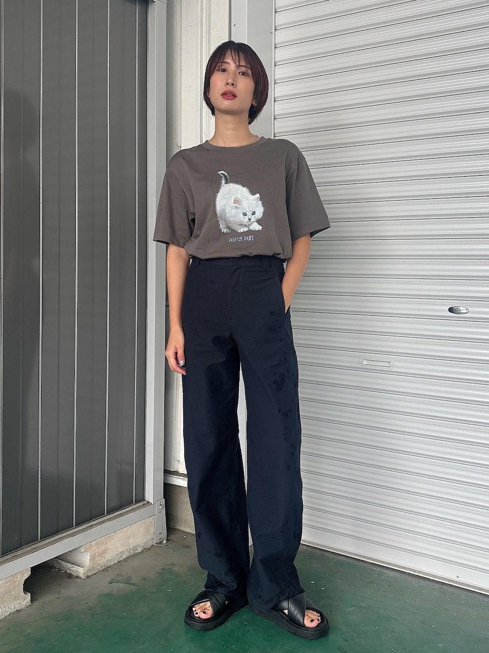 「大人コーデ、ユニクロコーデ、夏スタイル、Tシャツコーデ、ユニクロ、プチプラ、プチプラコーデ、プリントT、猫、シンプルコーデ、UNIQLO、おでかけコーデ、Ｔシャツ、夏ルックで気分アップ、夏服コーデ」｜「UNIQLOのアイテム（パンツ、ブルー系）」を使った、ʜᴀʀᴜᴋᴀさん（レディース・163cm）の夏コーディネートの1枚目の写真