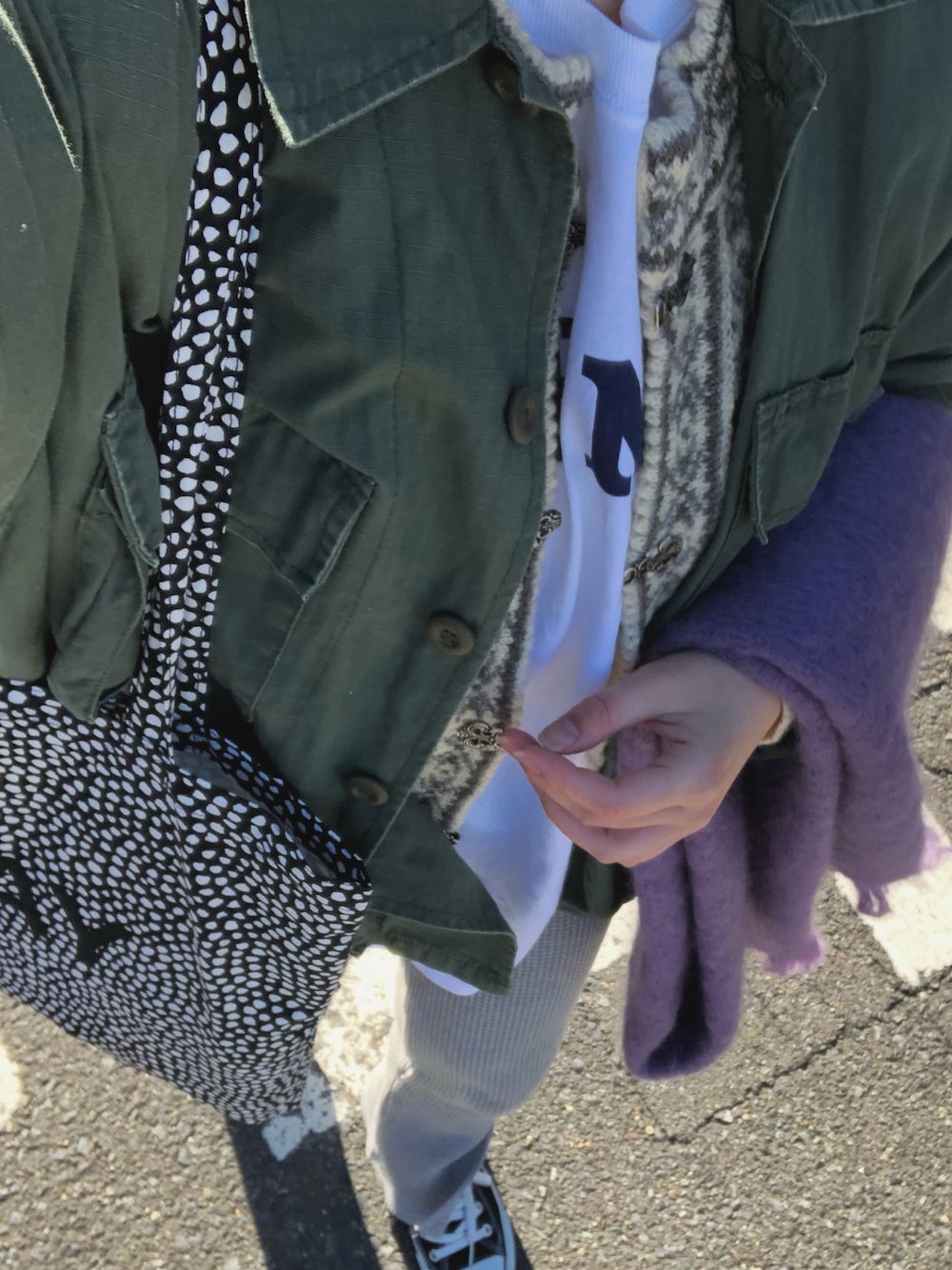 「古着」｜「flowerのサーマルスリットパンツ（その他パンツ、グレー系）」を使った、のんみちさん（レディース・158cm）の冬コーディネートの1枚目の写真
