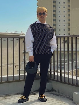 「JW Anderson（ジェイダブリューアンダーソン）のアイテム（シューズ）」を使った、　MATSU  MAKOTOさん（メンズ・160cm）の秋コーディネート