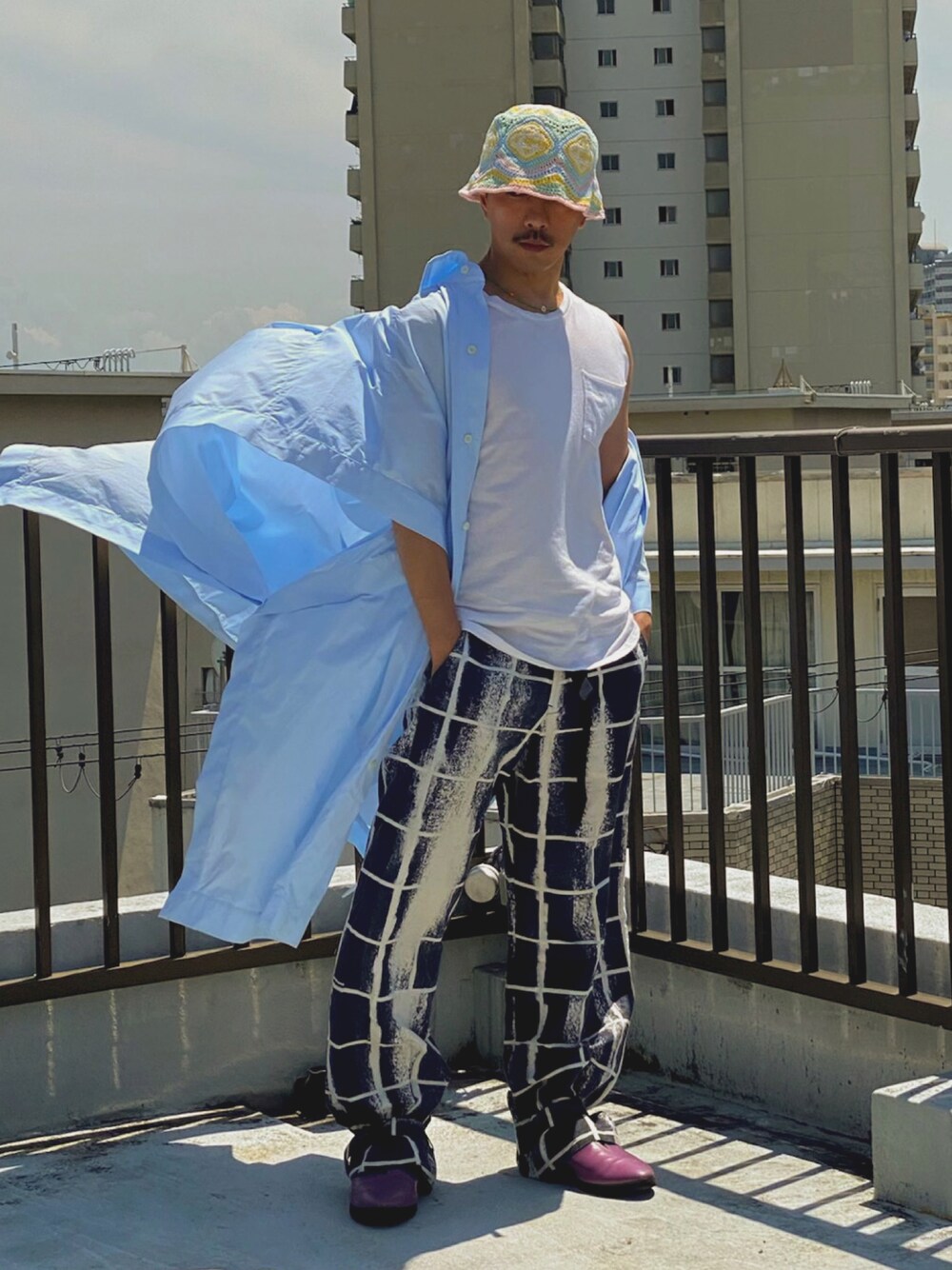 その他のハット、その他のその他を着用したメンズの夏コーディネートの1枚目の写真