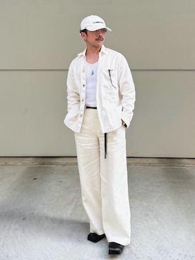 「JW Anderson（ジェイダブリューアンダーソン）のカットソー（タンクトップ、ホワイト系）」を使った、　MATSU  MAKOTOさん（メンズ・163cm）の春コーディネート
