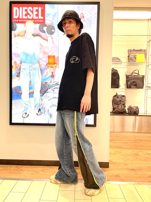 DIESEL 未使用美品グレン期 オーバルDロゴパーツ付きTシャツ DIESEL 未使用美品 グレン期オーバルDロゴ付きブリーチTシャツ