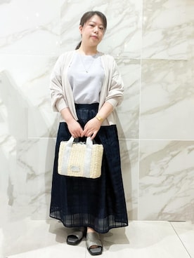 「index（インデックス）の《6色展開》リラクシーショートカーディガン【洗濯機洗い可/接触冷感/抗ピル】（カーディガン/ボレロ、ベージュ系）」を使った、aayyuuttさん（レディース・143cm）の春コーディネート