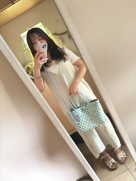 「KBF（ケイビーエフ）のサロペットスカート（ジャンパースカート、ベージュ系）」を使った、yati918さん（レディース・154cm）の夏コーディネート