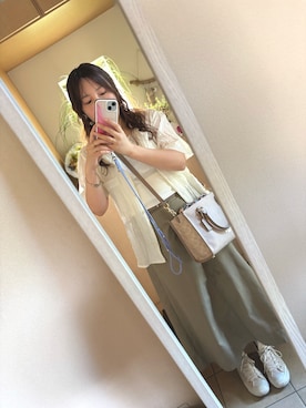 「AS KNOW AS plus（アズノゥアズプラス）のアイテム（シャツ/ブラウス、ホワイト系）」を使った、yati918さん（レディース・154cm）の夏コーディネート