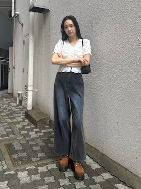 「アイテム（デニムパンツ、グリーン系）」を使った、坂田琴音さん（レディース・168cm）の秋コーディネート