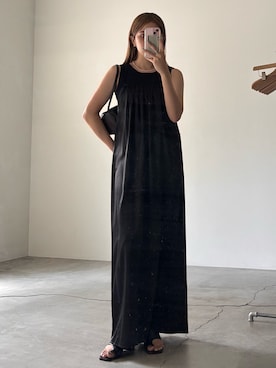 「select MOCA（セレクトモカ）のマットサテンギャザーキャミワンピース（ワンピース、ブラック系）」を使った、noaさん（レディース・163cm）の夏コーディネート