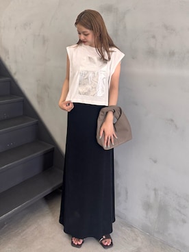 「select MOCA（セレクトモカ）の【選べる着丈】箔プリントノースリーブTシャツ（Tシャツ/カットソー、ホワイト系）」を使った、noaさん（レディース・163cm）の夏コーディネート