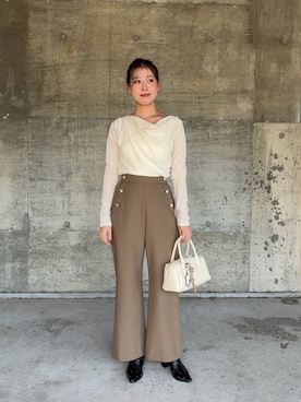 「NATURAL BEAUTY BASIC（ナチュラルビューティーベーシック）のマリンパンツ（その他パンツ、イエロー系）」を使った、hirokaさん（レディース・157cm）の秋コーディネート