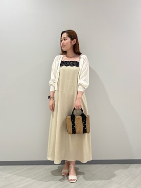 「NATURAL BEAUTY BASIC（ナチュラルビューティーベーシック）のレーストリムキャミワンピース（ワンピース、ベージュ系）」を使った、KOTOMIさん（レディース・159cm）の夏コーディネート