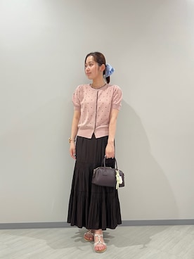 「NATURAL BEAUTY BASIC（ナチュラルビューティーベーシック）のドットシアーカーディガン（カーディガン/ボレロ、ピンク系）」を使った、KOTOMIさん（レディース・159cm）の夏コーディネート