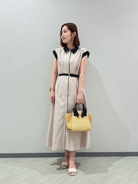 「NATURAL BEAUTY BASIC（ナチュラルビューティーベーシック）のリネンライクバイカラーワンピース（ワンピース、ベージュ系）」を使った、KOTOMIさん（レディース・159cm）の夏コーディネート