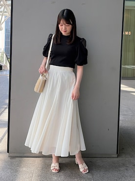 「NATURAL BEAUTY BASIC（ナチュラルビューティーベーシック）の◇シアーツイストスリーブニット（ニット/セーター、ブラック系）」を使った、hazukinbbさん（レディース・165cm）の夏コーディネート