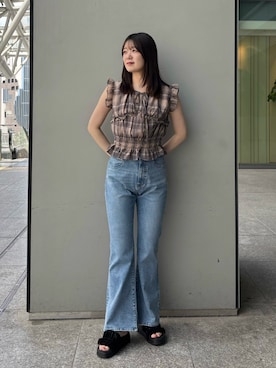 「NATURAL BEAUTY BASIC（ナチュラルビューティーベーシック）のフリルシャーリングペプラムブラウス（シャツ/ブラウス、ベージュ系）」を使った、hazukinbbさん（レディース・165cm）の夏コーディネート