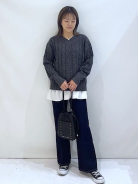 「index（インデックス）のラメ混ファンシーケーブルVネックニット【洗濯機OK】（ニット/セーター、グレー系）」を使った、maaaaana05さん（レディース）の冬コーディネート