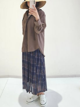 「スタッフ」｜meeeさん（レディース・167cm）の春コーディネート