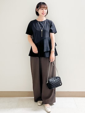 「OPAQUE.CLIP（オペークドットクリップ）のペプラムドッキングカットソー【洗濯機OK】（Tシャツ/カットソー、ブラック系）」を使った、あかねさん（レディース・158cm）の夏コーディネート