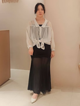 「ESPERANZA（エスペランサ）のポインテッドウェッジパンプス（パンプス、シルバー系）」を使った、紫桜-shion-さん（レディース・156cm）の秋コーディネート