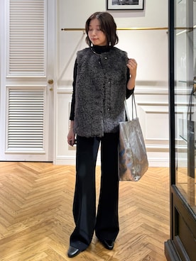 「DRESSTERIOR（ドレステリア）のダブルクロスストレッチフレアパンツ（その他パンツ、ブラック系）」を使った、つじ まこさん（レディース・150cm）の秋コーディネート