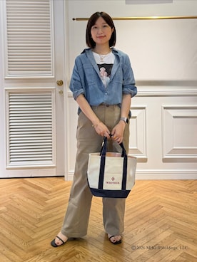 「DRESSTERIOR（ドレステリア）の【涼しく着映え】シアーデニムシャツ（シャツ/ブラウス、ブルー系）」を使った、つじ まこさん（レディース・150cm）の夏コーディネート