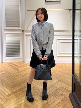 「DRESSTERIOR（ドレステリア）のゼニアバル―ファキャッシュウールクルーネックカーディガン（カーディガン/ボレロ、グレー系）」を使った、つじ まこさん（レディース・150cm）の秋コーディネート