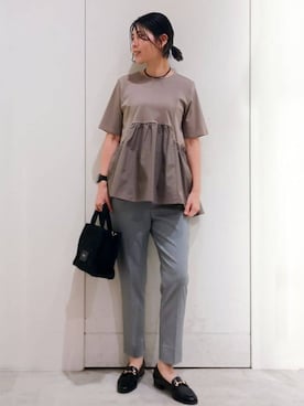 「OPAQUE.CLIP（オペークドットクリップ）のペプラムドッキングカットソー【洗濯機OK】（Tシャツ/カットソー、ブラウン系）」を使った、shinkoさん（レディース・167cm）の春コーディネート