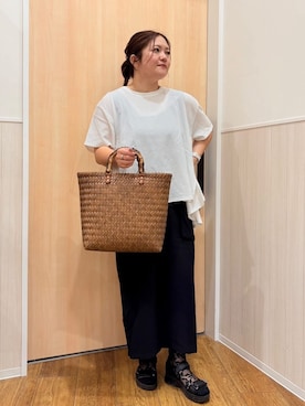 「SHOO・LA・RUE（シューラルー）の【S-LL/洗える/体型カバー/5分袖】涼しくきれいに決まる Aライントップス（Tシャツ/カットソー、ホワイト系）」を使った、YUMIさん（レディース・163cm）の夏コーディネート
