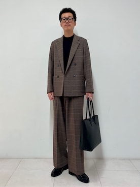 「DRESSTERIOR（ドレステリア）の【セットアップ可】2WAYストレッチ コンフォータブルチェックジャケット（テーラードジャケット、ブラウン系）」を使った、蒲谷祐太さん（メンズ・180cm）の秋コーディネート