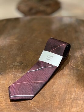 「アイテム（フォーマルスーツ/小物、レッド系）」を使った、蒲谷祐太さん（メンズ・180cm）の春コーディネート