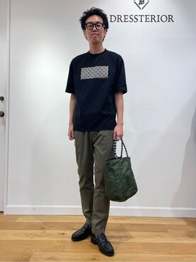 「DRESSTERIOR（ドレステリア）の【撥水加工/Safari5月号掲載】ローファー（ドレスシューズ、ブラック系）」を使った、蒲谷祐太さん（メンズ・180cm）の夏コーディネート