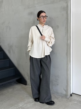 「アイテム（スリッポン）」を使った、shinoさん（レディース・160cm）の秋コーディネート