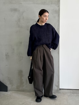 「アイテム（チノパンツ、グレー系）」を使った、shinoさん（レディース・160cm）の秋コーディネート