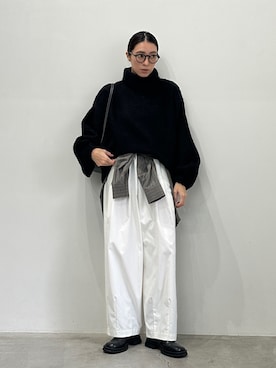 「アイテム（スリッポン）」を使った、shinoさん（レディース・160cm）の秋コーディネート