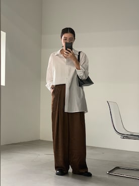 「サテンパンツ」｜「アイテム（スリッポン）」を使った、shinoさん（レディース・160cm）の秋コーディネート