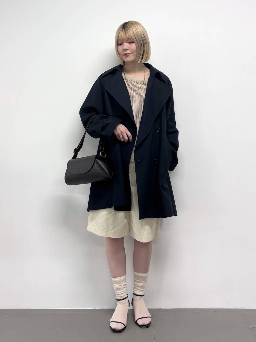 「ベーシック/シンプル、ワントーン、ヘルシー」｜「AULENTTIの【AULENTTI】ショルダーBAG（ショルダーバッグ、ブラウン系）」を使った、babyloneminoriさん（レディース・163cm）の春コーディネートの1枚目の写真