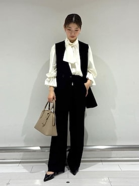 「UNTITLED（アンタイトル）の◆【洗える/ストレッチ性/セットアップ可】バックラッフルジレ（Vest、ブラック系）」を使った、Rinさん（レディース・157cm）の冬コーディネート