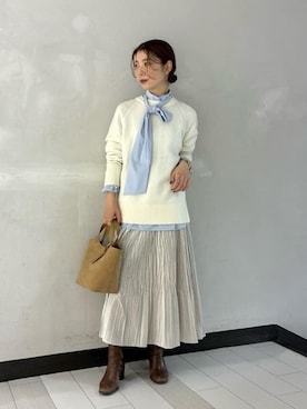 「UNTITLED（アンタイトル）の【ウエストゴム／着映え】ランダムプリーツベロアスカート（Skirt、ベージュ系）」を使った、Rinさん（レディース・157cm）の冬コーディネート
