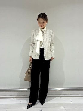 「UNTITLED（アンタイトル）の【仕事着/スーツ】ファンシーツイード ジャケット（Collarless jacket、ベージュ系）」を使った、Rinさん（レディース・157cm）の冬コーディネート