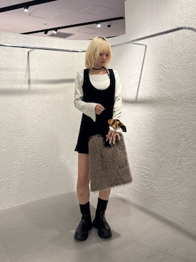 「アイテム（ヘアゴム）」を使った、リロさん（レディース・161cm）の秋コーディネート