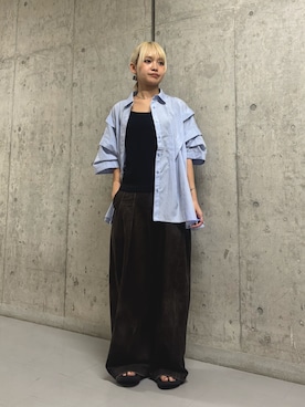 「KBF（ケイビーエフ）のランダムタックハーフスリーブシャツ（シャツ/ブラウス、ブルー系）」を使った、リロさん（レディース・161cm）の夏コーディネート